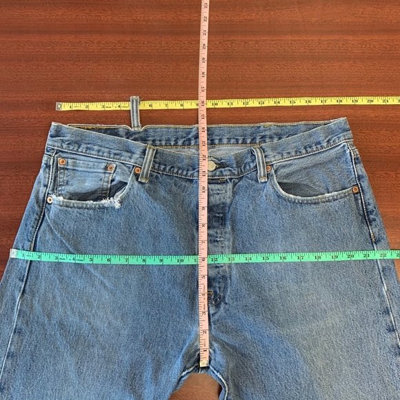 Men's 501 Levi's Mom Jeans - Picture 2 of 9